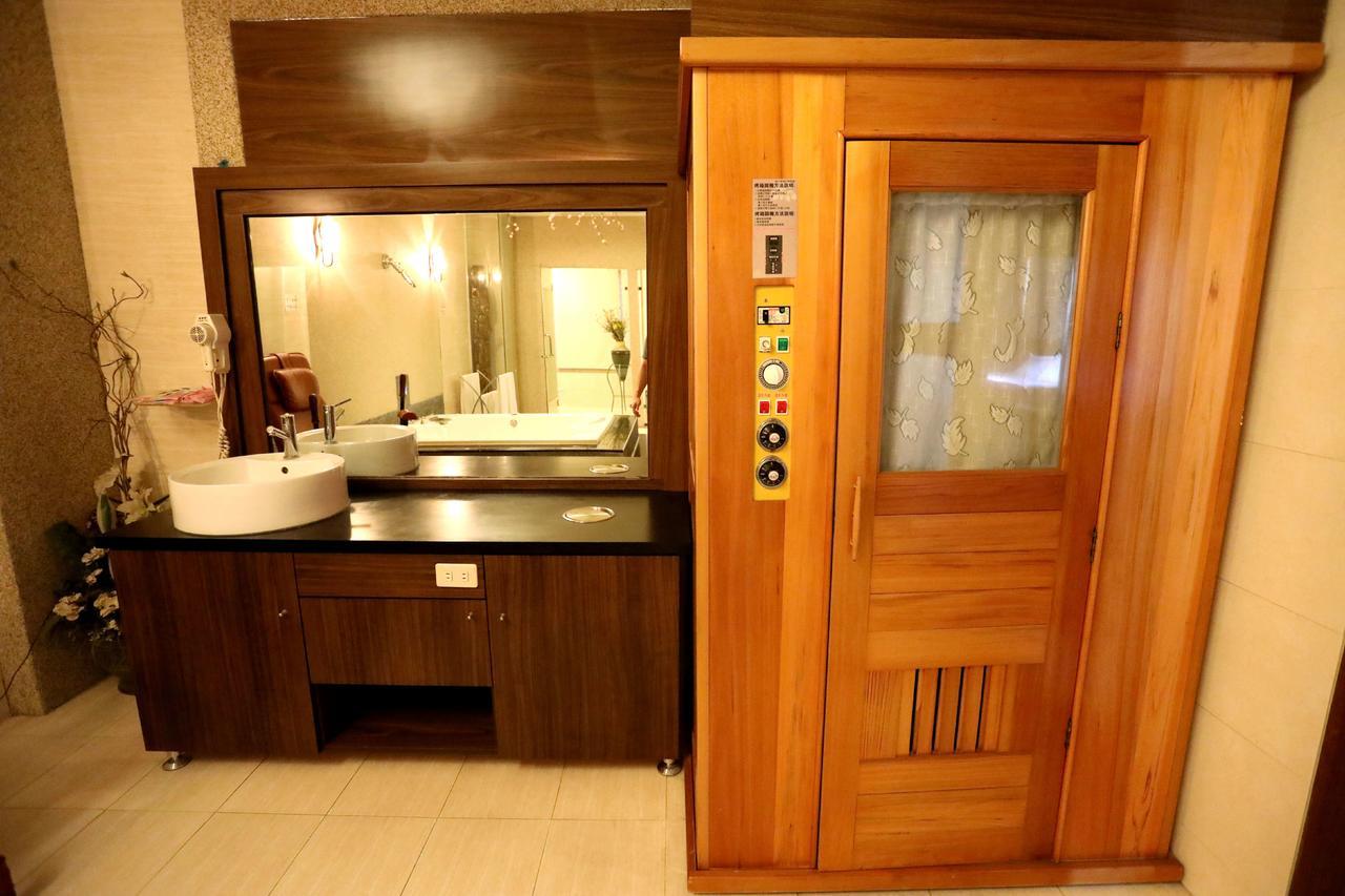 Hua Jia Motel Tainan Luaran gambar